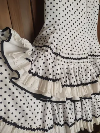 Vestido Flamenca Lunares Blanco y Negro