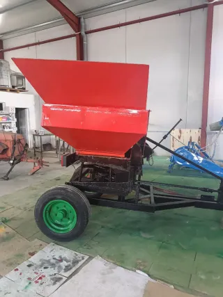 Arado de tractor verde tractores abonadora y segad