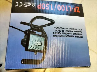 Foco Halógeno Portátil ZF-L100/150P