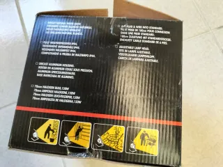 Foco Halógeno Portátil ZF-L100/150P