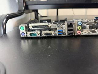 Placa Base Gigabyte GA-H110-D3A + Intel i7-7700