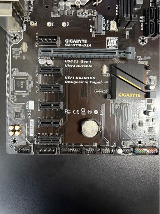 Placa Base Gigabyte GA-H110-D3A + Intel i7-7700