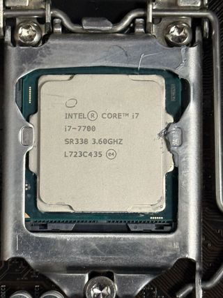 Placa Base Gigabyte GA-H110-D3A + Intel i7-7700