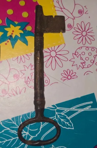 Coppia chiavi antiche in ferro battuto