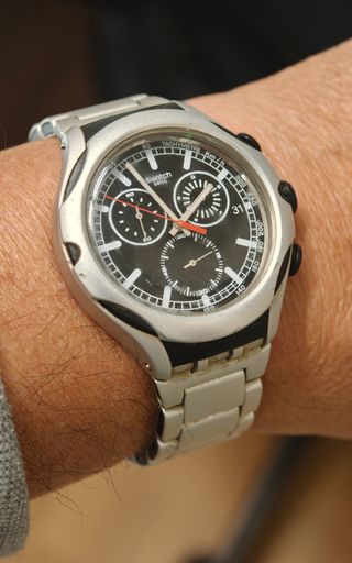 Reloj Swatch Chronograph Aluminio Negro