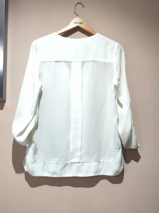 Blusa blanca elegante