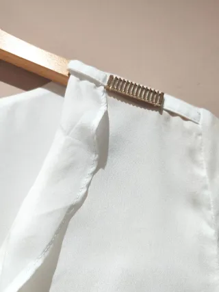 Blusa blanca elegante