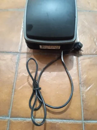 Motor Puerta Garaje , con dos mandos y manual uso.