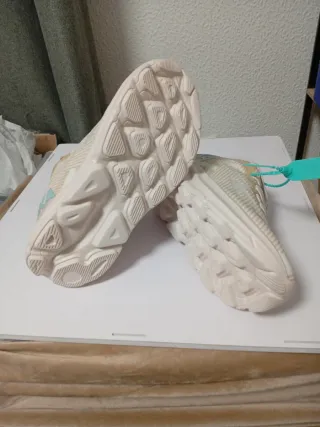 Zapatillas noka Beige y Turquesa