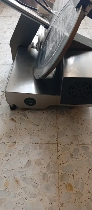 Cortadora de fiambre profesional
