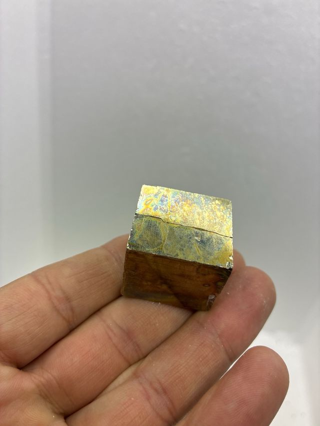 Mineral de pirita cúbica