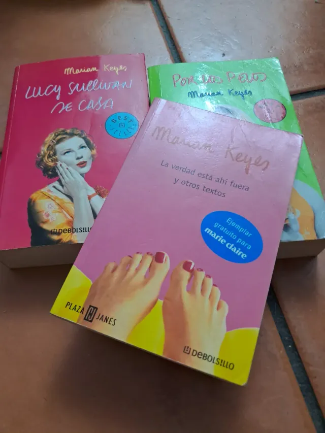 Lote de dos títulos y uno de regalo