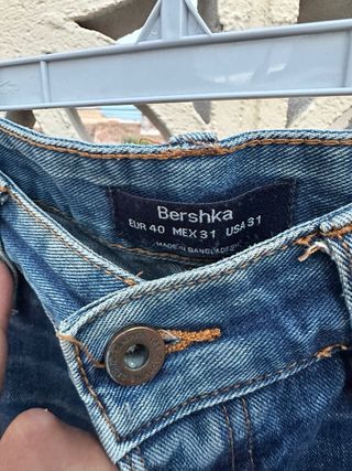 Pantalones vaqueros cortos Bershka Talla M