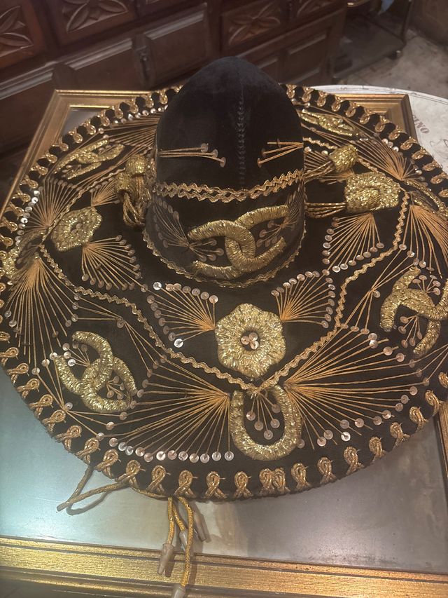 Sombrero Charro Mexicano Bordado Dorado