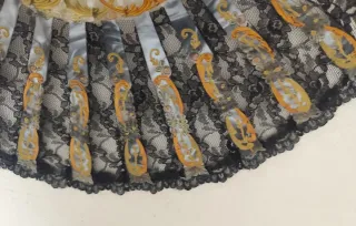 Abanico antiguo encaje negro y dorado