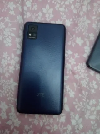 3 Cellulari per ricambi (Vivo, ZTE)