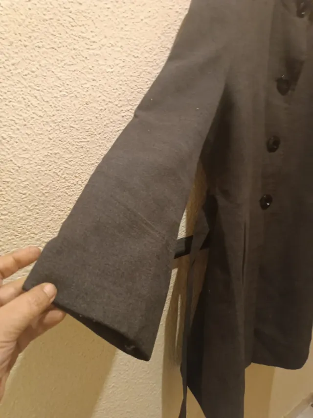 Abrigo de invierno gris