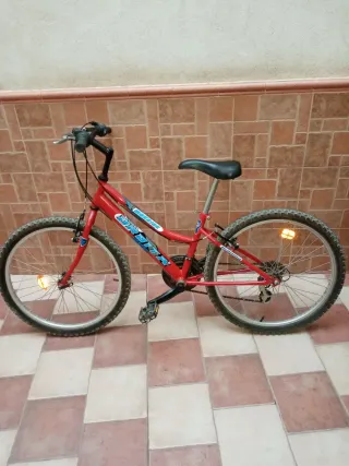 Bicicleta 24 pulgadas Unisex Roja