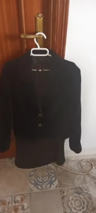 Americana de terciopelo negra