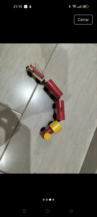 Tren de madera de juguete