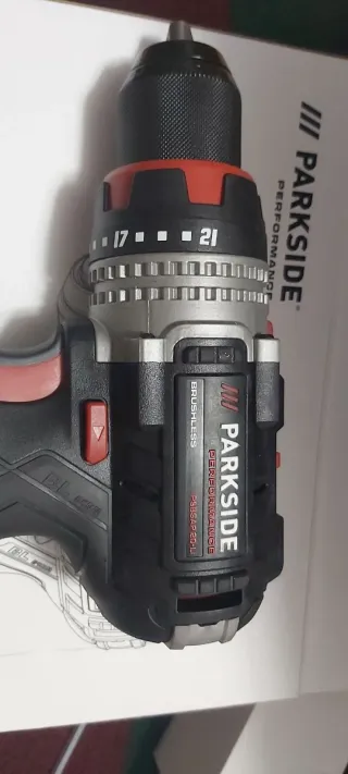 Taladro percutor Parkside recargable