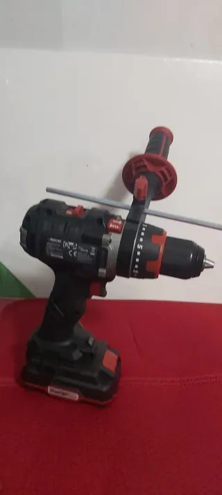 Taladro percutor Parkside recargable