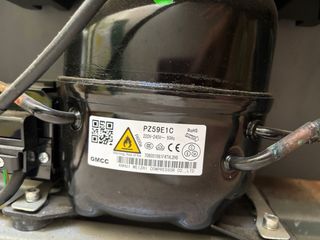 Congelador vertical 140x50