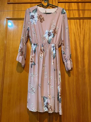 Vestido estampado floral manga larga.