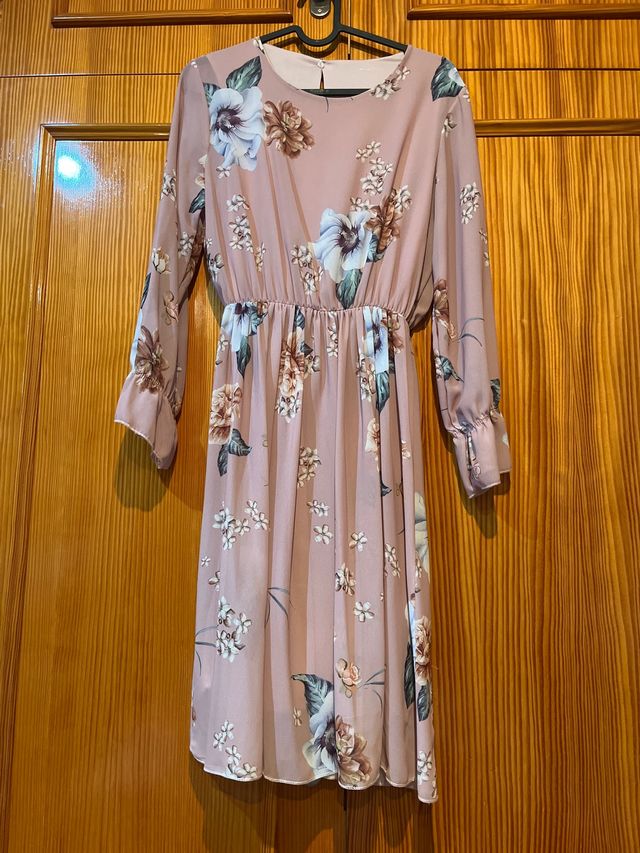 Vestido estampado floral manga larga.
