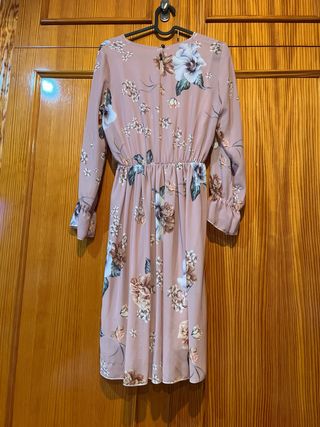 Vestido estampado floral manga larga.