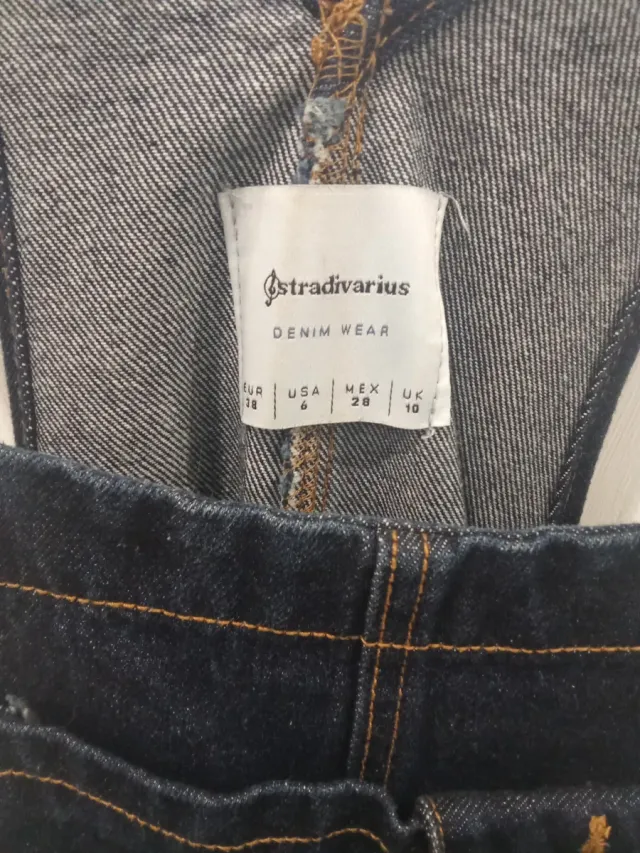 Mono vaquero Stradivarius azul Talla XS