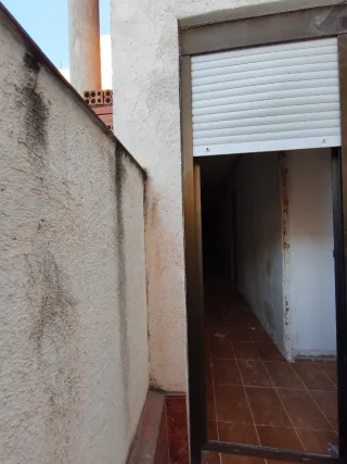 Balconera con persiana con cristal doble