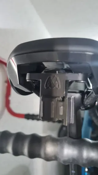 Soporte luz trasera BONTRAGER para sillin cube