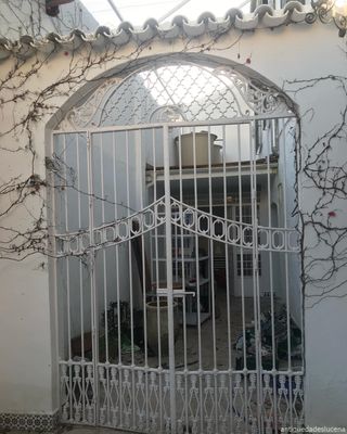 CANCELA: Elegante cancela de dos hojas