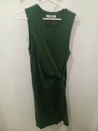 Vestido verde sin mangas