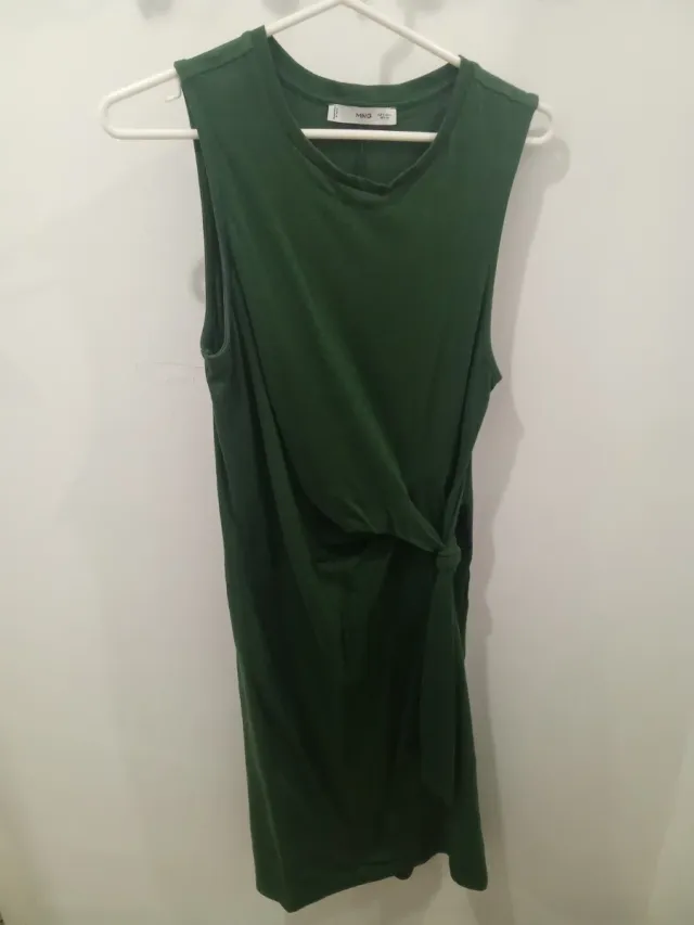 Vestido verde sin mangas