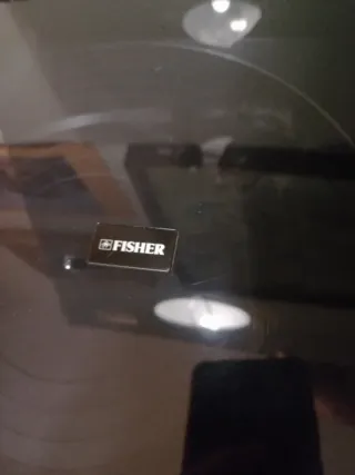 Equipo de música con tocadiscos y mueble