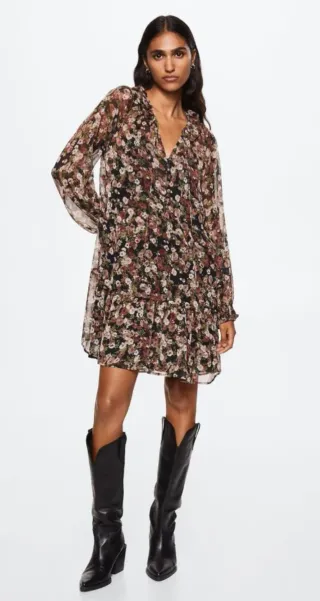 Vestido floral negro manga larga. Marca Mango.