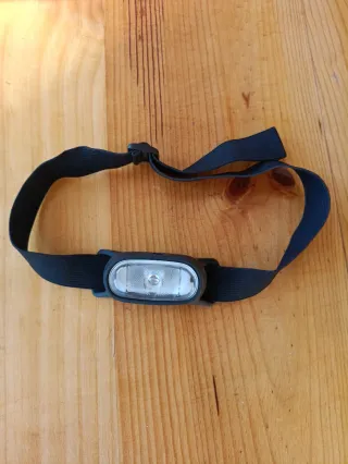 Luz frontal negra ajustable