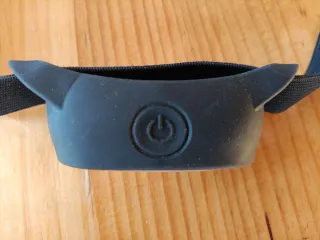 Luz frontal negra ajustable