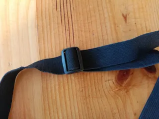 Luz frontal negra ajustable