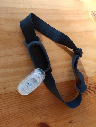 Luz frontal negra ajustable