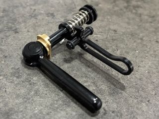 Abrazadera Tija Sillín Brompton Negra