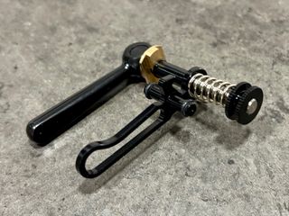 Abrazadera Tija Sillín Brompton Negra