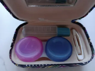 Cajita portalentes de contacto diseño étnico