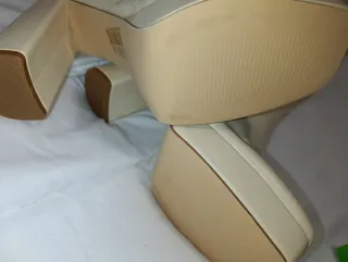 Botas altas beige con plataforma