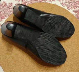 Zapatos de tacón negros para mujer