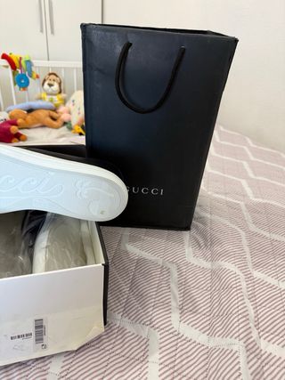 Zapatillas Gucci Negras y Blancas Talla 44
