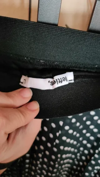 Falda corta de lunares