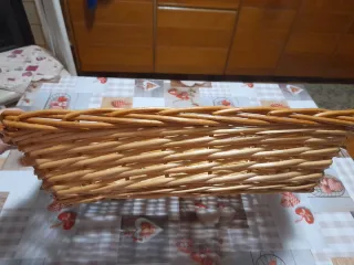 Cesto decorativo in vimini e legno 50x40x12cm